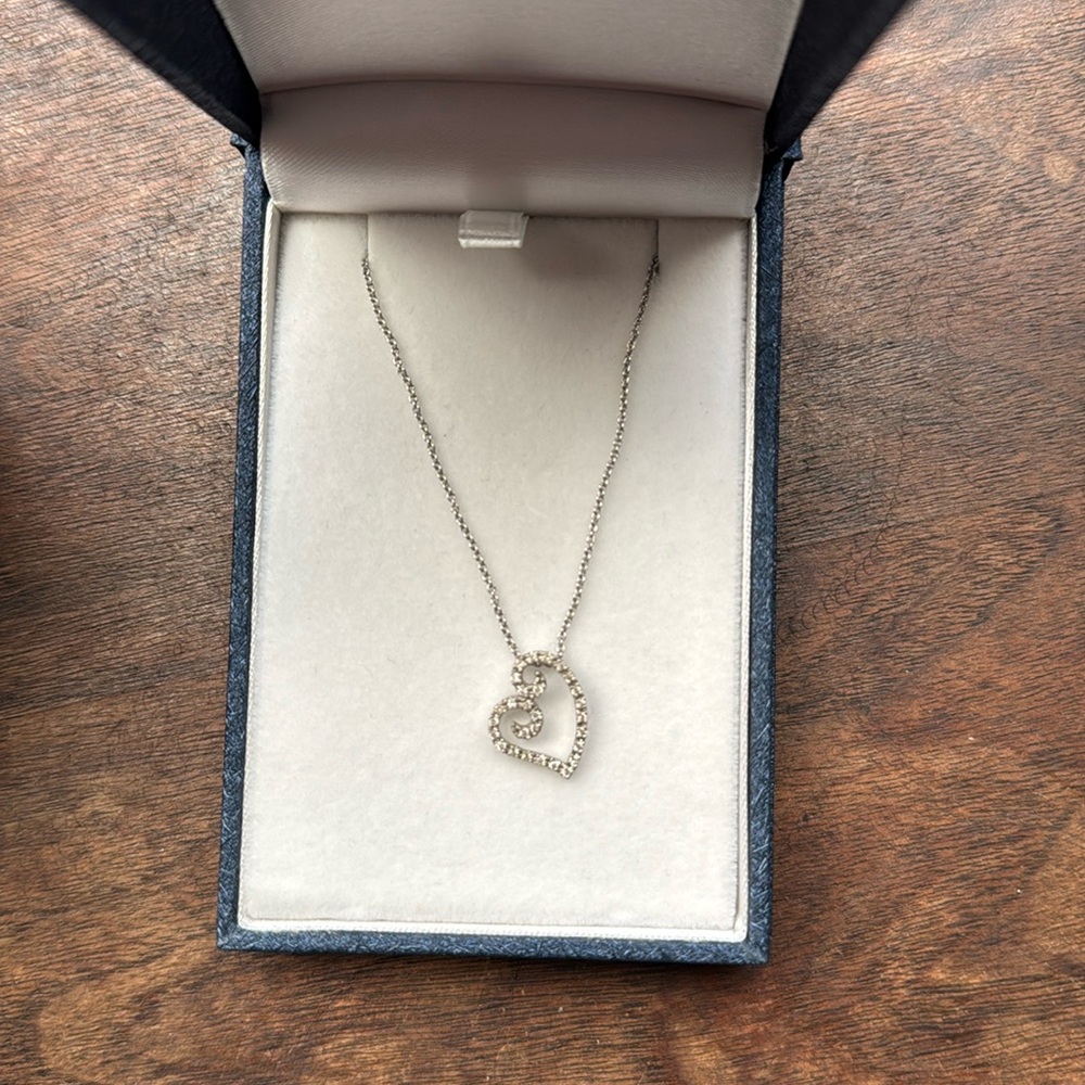 Famulare Jewelers fine jewelry- 18K diamond heart necklace